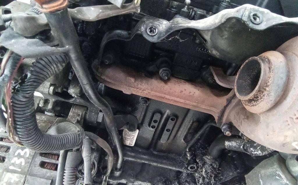 коллектор выпускной Peugeot 407 1 поколение 2007, 1.6 л., дизель, МКПП - фото №1