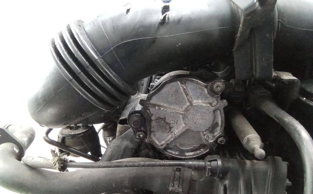 насос вакуумный Peugeot 407 1 поколение 2007, 1.6 л., дизель, МКПП, NULL - фото №1