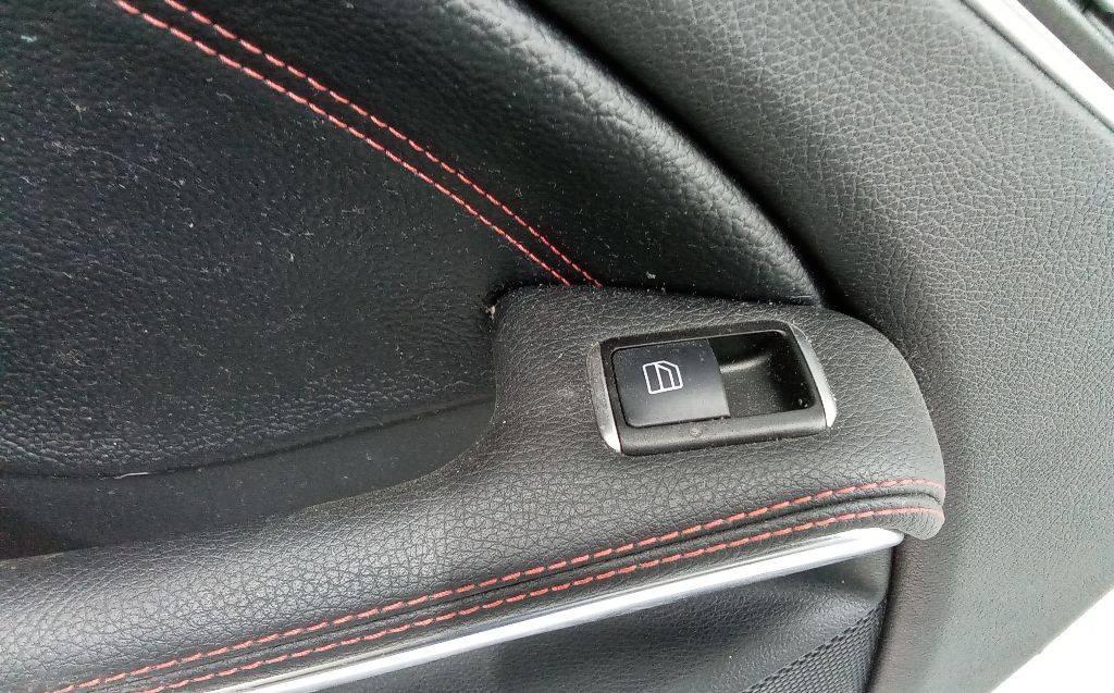 кнопка стеклоподъемника двери Mercedes-Benz A-Класс W176 2013 - фото №1