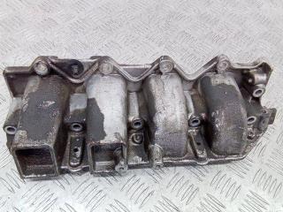 коллектор впускной Renault Megane 3 поколение 2008, 1.6 л., бензин, МКПП, 8200329496