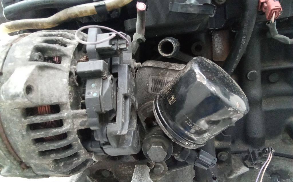 теплообменник масляного фильтра Renault Megane 3 поколение 2009, 1.5 л., дизель, МКПП, 779744 - фото №1