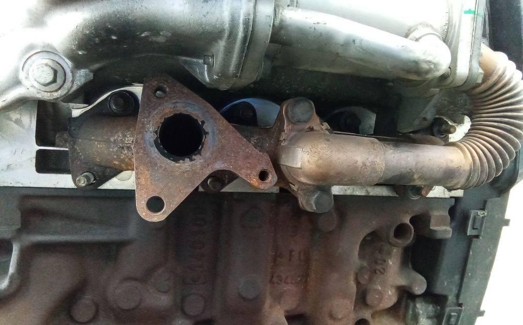 коллектор выпускной Renault Megane 3 поколение 2009, 1.5 л., дизель, МКПП - фото №1