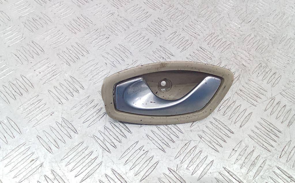 ручка внутренняя задняя левая Renault Megane 3 поколение 2009, 826730001R - фото №1