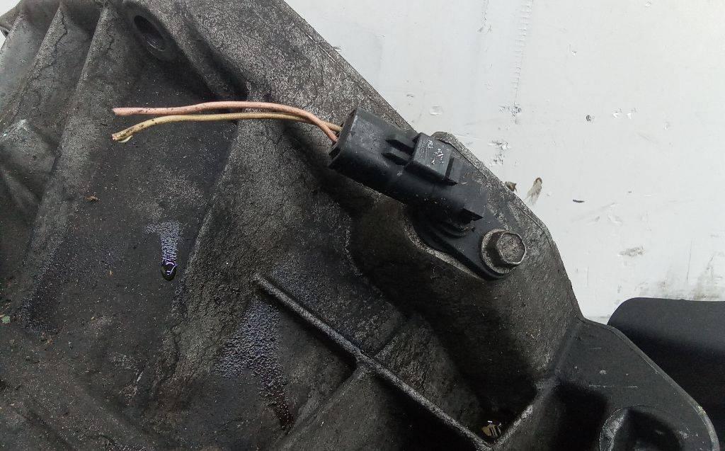 датчик коленвала Renault Megane 3 поколение 2008, 1.5 л., дизель, МКПП - фото №1