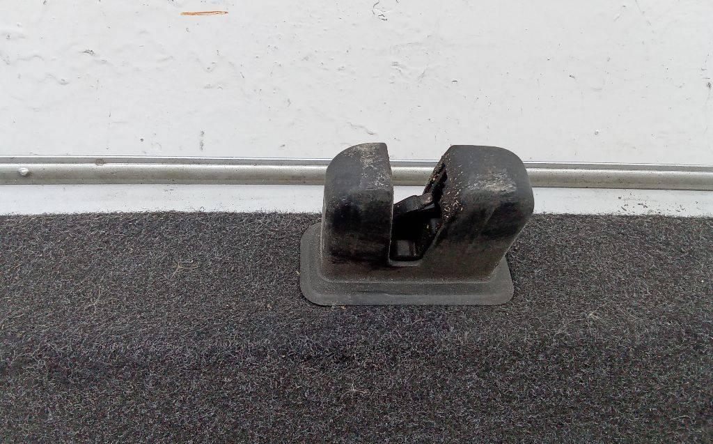 замок багажника Volkswagen Passat B6 2007, седан - фото №1