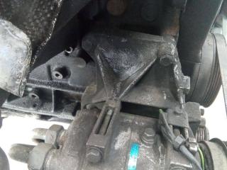 кронштейн компрессора кондиционера Volkswagen Passat B5 [рестайлинг] 2000, 1.8 л., бензин, МКПП, 058260885