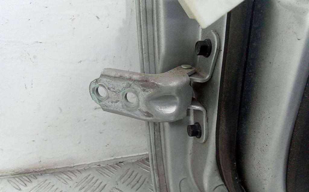 петля двери Hyundai i30 FD 2008 - фото №1
