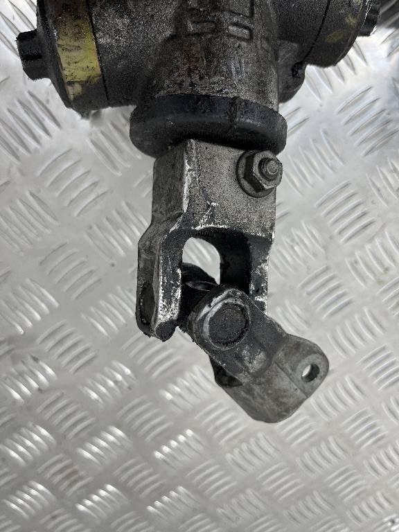 рулевой карданчик Ford Fiesta 4 поколение 1998 - фото №1