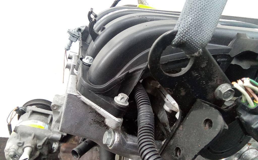 топливная рампа Renault Megane 2 поколение 2005, 1.6 л., бензин, МКПП - фото №1