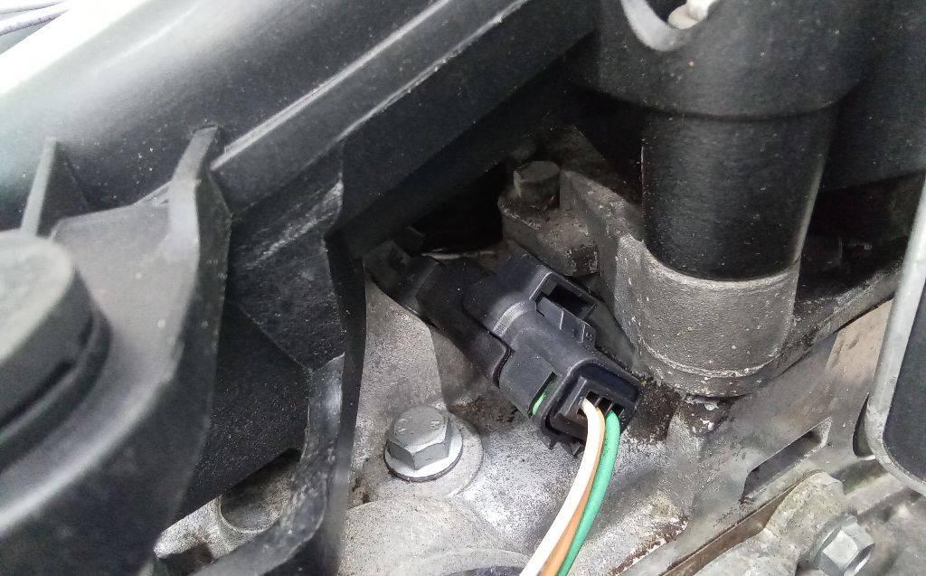 датчик распредвала Renault Megane 2 поколение 2005, 1.6 л., бензин, МКПП - фото №1