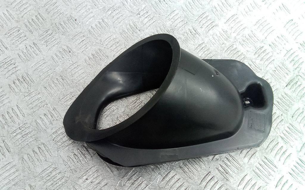 воздухозаборник Peugeot 308 T7 2008, 9681818080 - фото №1