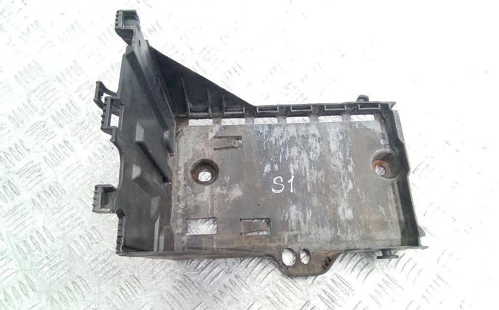 полка аккумулятора Peugeot 308 T7 2008, 9663615380 - фото №1