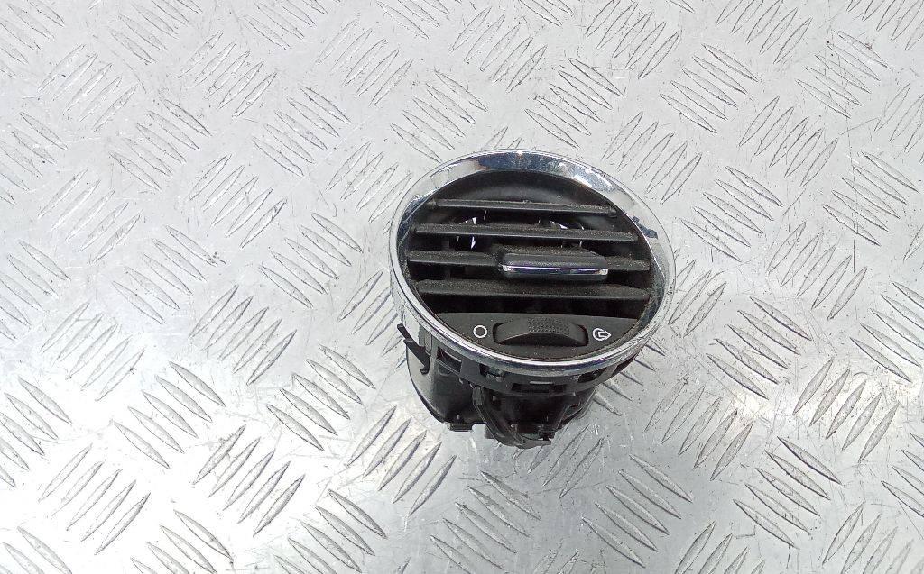 дефлектор обдува салона Peugeot 308 T7 2008, 9655994277 - фото №1