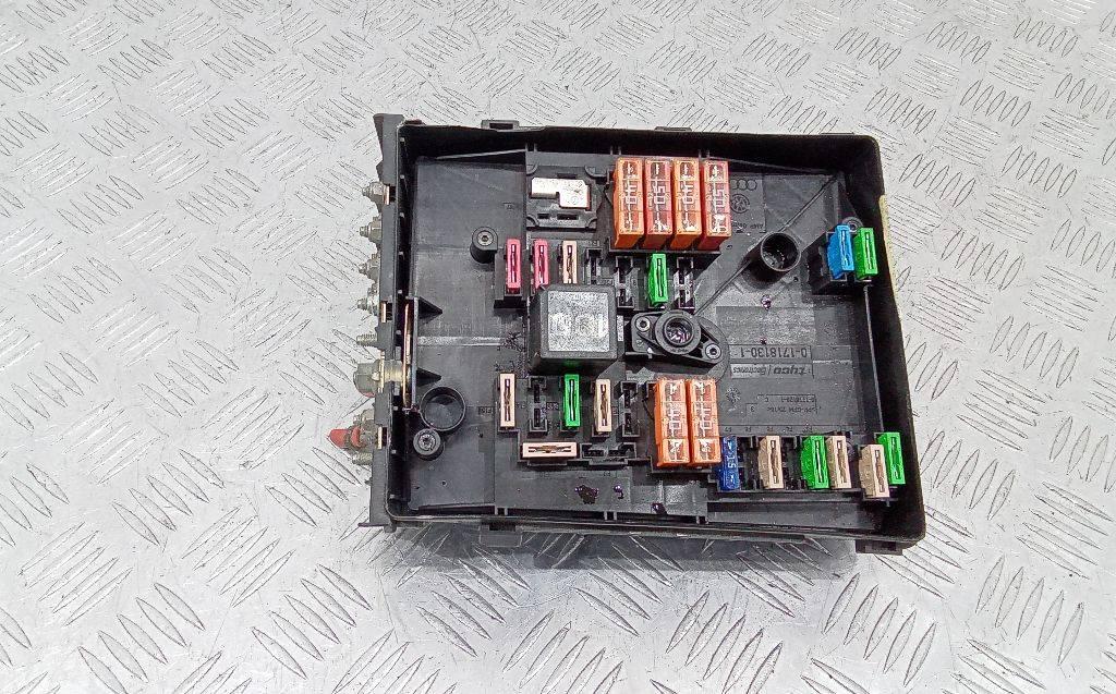 блок предохранителей SEAT Altea 1 поколение 2006, 1K0937125 - фото №1