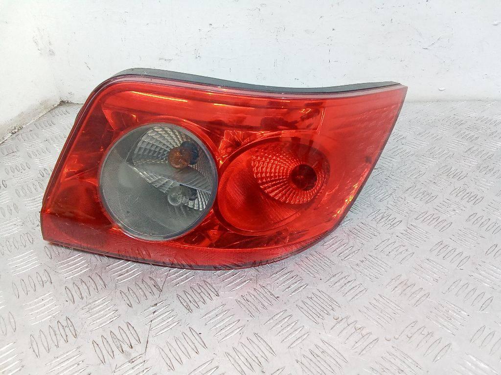 фонарь задний правый Renault Megane 2 поколение 2004 - фото №1