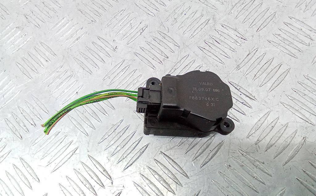моторчик заслонки печки Peugeot 308 T7 2008, 1.6 л., дизель, F663746XC - фото №1