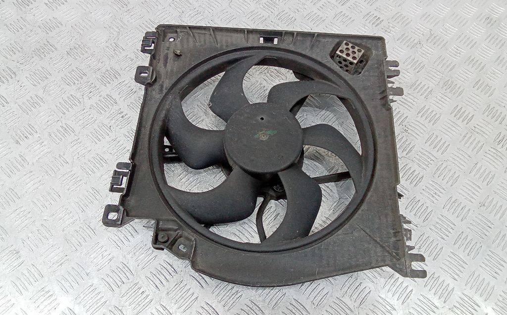 вентилятор радиатора Nissan Note E11 2007, 8200688375 - фото №1