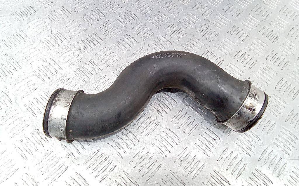 патрубок интеркулера Volkswagen Golf 5 поколение 2005, 1K0145832 - фото №1