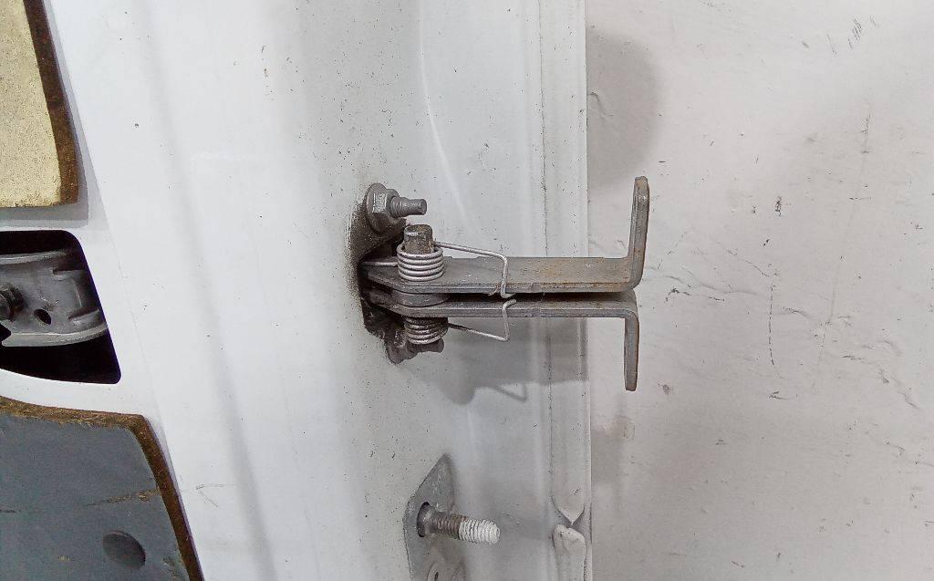 ограничитель открывания двери Renault Kangoo 2 поколение 2009, 497809 - фото №1