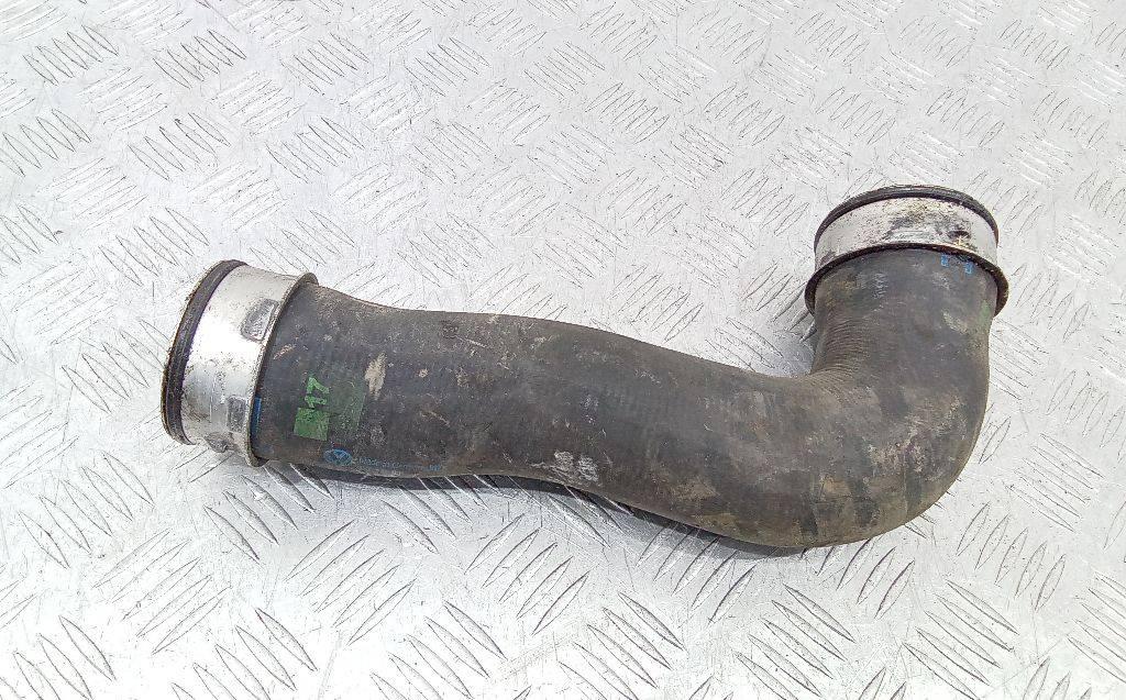 патрубок интеркулера Volkswagen Golf 5 поколение 2005, 1K0145834 - фото №1