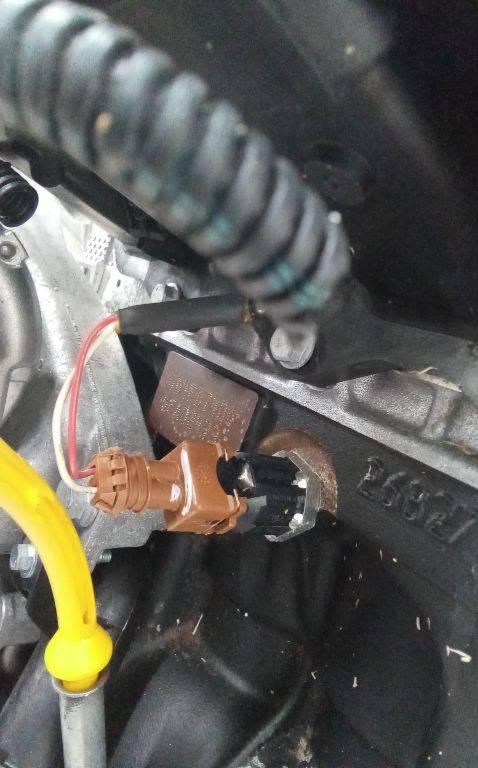 датчик детонации Renault Clio 4 поколение 2014, 1.2 л., бензин, МКПП - фото №1