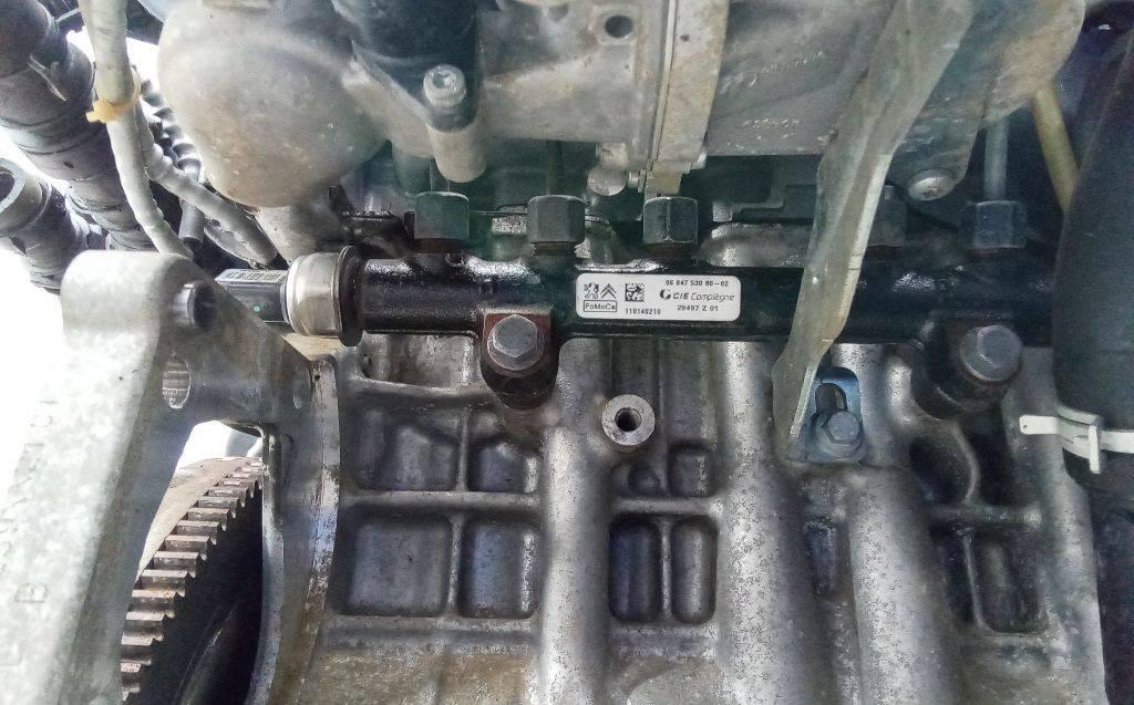 топливная рампа Peugeot 5008 1 поколение 2011, 1.6 л., дизель, МКПП, 9684753080 - фото №1