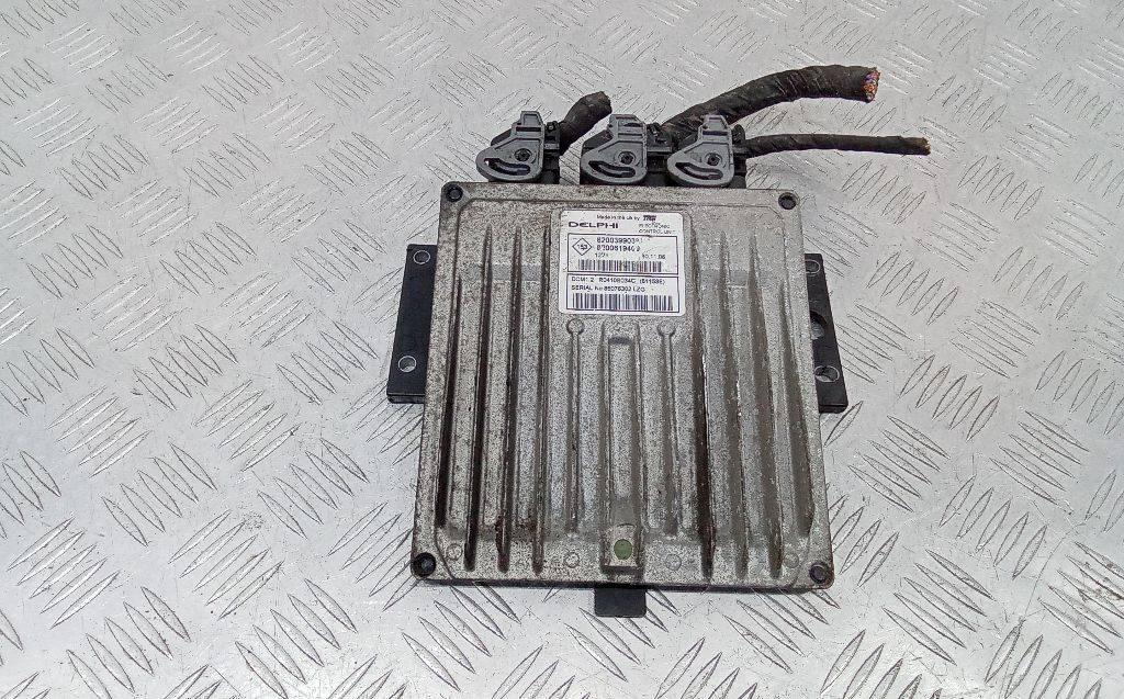 блок управления двигателем Nissan Note E11 2006, 8200619409 - фото №1