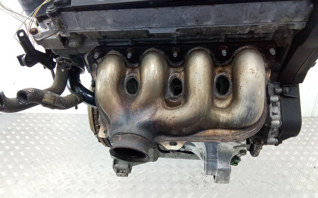 коллектор выпускной Citroen C5 1 поколение 2001, 2.0 л., бензин, МКПП - фото №1