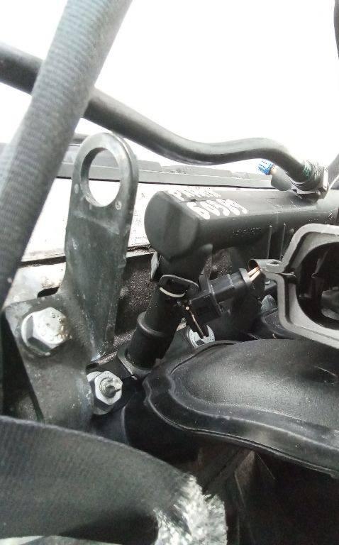 форсунка Citroen C5 1 поколение 2001, 2.0 л., бензин, МКПП - фото №1