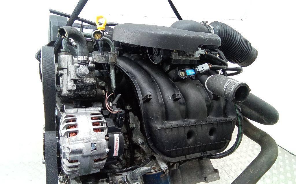 коллектор впускной Citroen C5 1 поколение 2001, 2.0 л., бензин, МКПП - фото №1