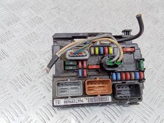 блок предохранителей Citroen C3 2 поколение 2011, 9667199680