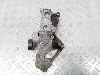 кронштейн генератора Renault Clio 2 поколение [2-й рестайлинг] 2003, 1.5 л., дизель, МКПП