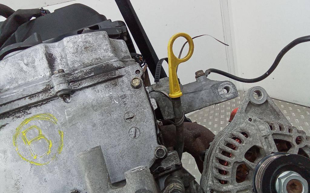 щуп двигателя Nissan Note E11 2006, 1.4 л., бензин, МКПП - фото №1