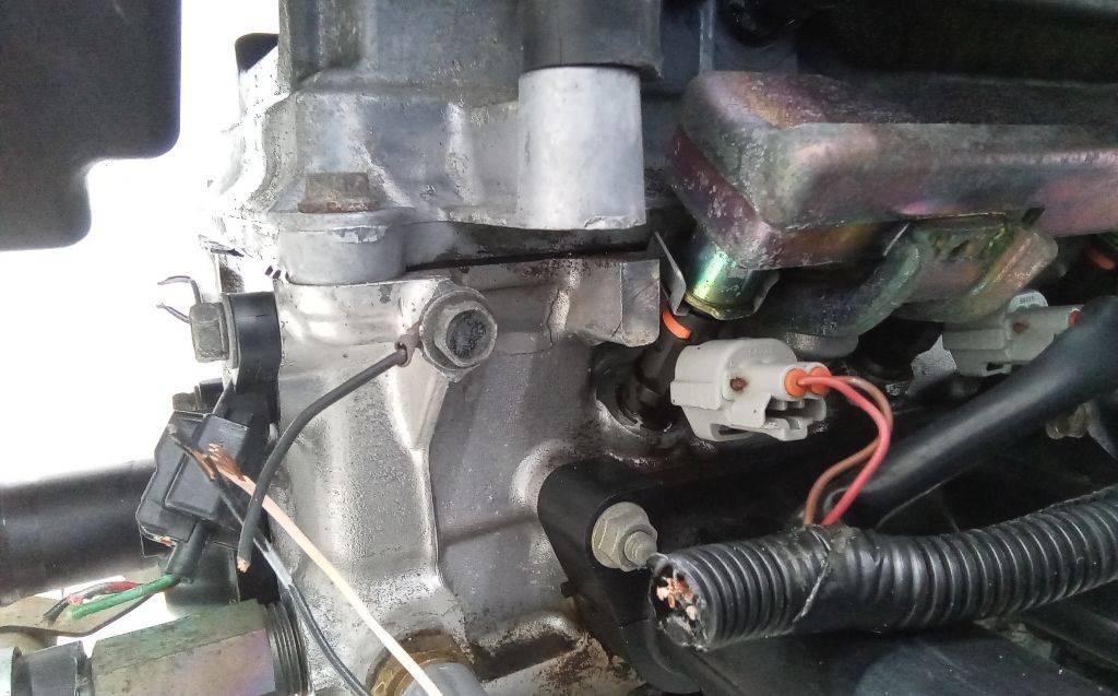 форсунка Nissan Note E11 2006, 1.4 л., бензин, МКПП - фото №1