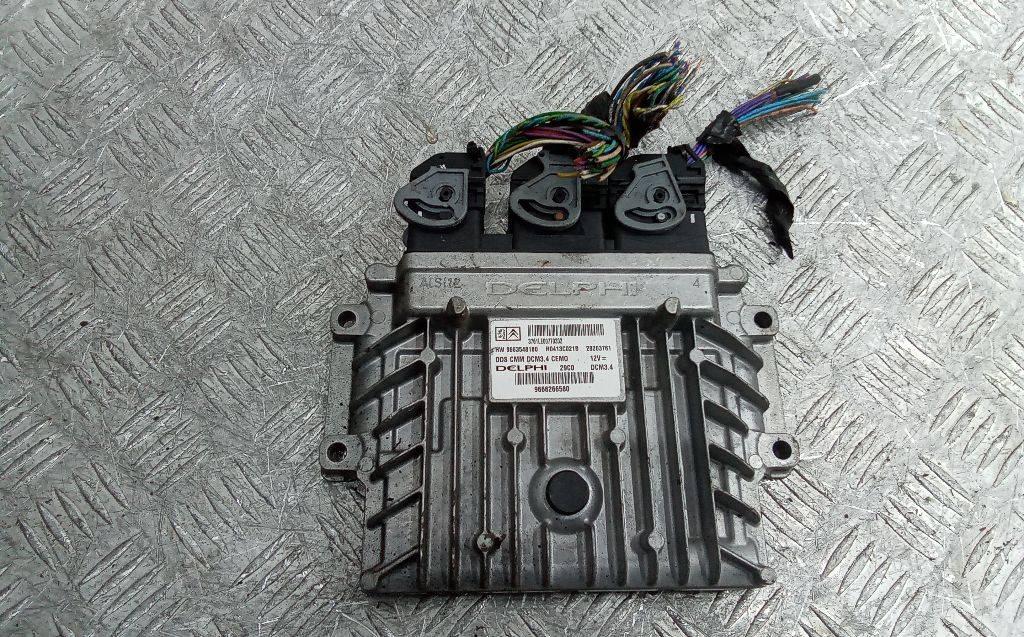 блок управления двигателем Citroen C5 2 поколение 2010, 2.0 л., дизель, МКПП, 9666266580 - фото №1
