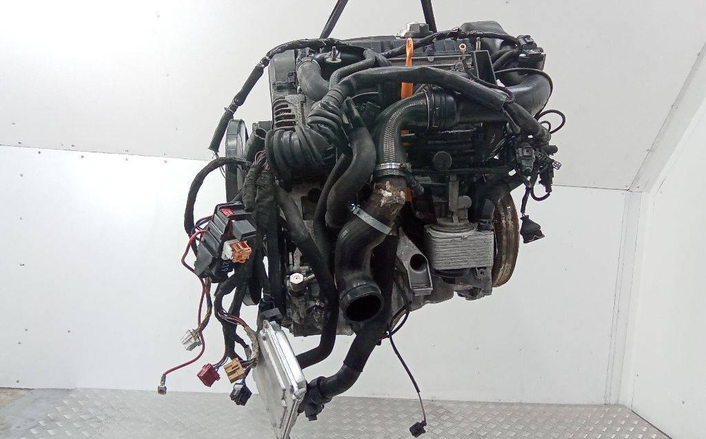 двигатель Audi A4 B6 2001, 1.9 л., дизель, МКПП, AWX - фото №1