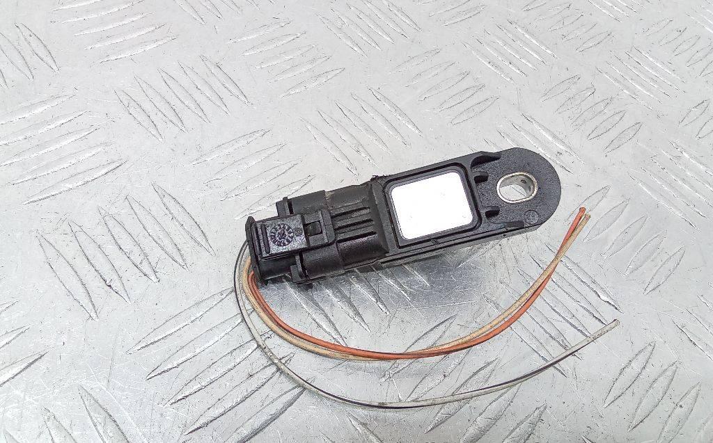 датчик абсолютного давления Renault Clio 4 поколение 2012, 1.5 л., дизель, МКПП, 0281002997 - фото №1