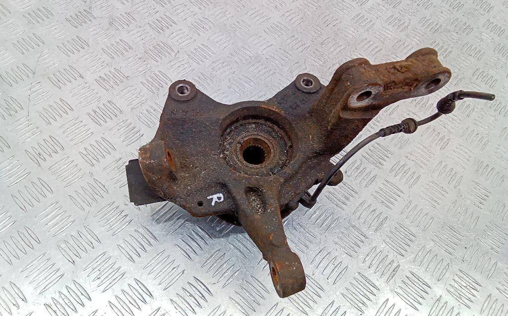 кулак поворотный правый Renault Megane 3 поколение 2010 - фото №1