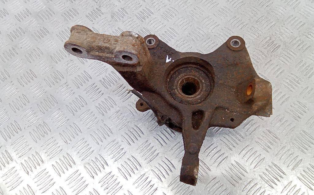 кулак поворотный левый Renault Megane 3 поколение 2010 - фото №1