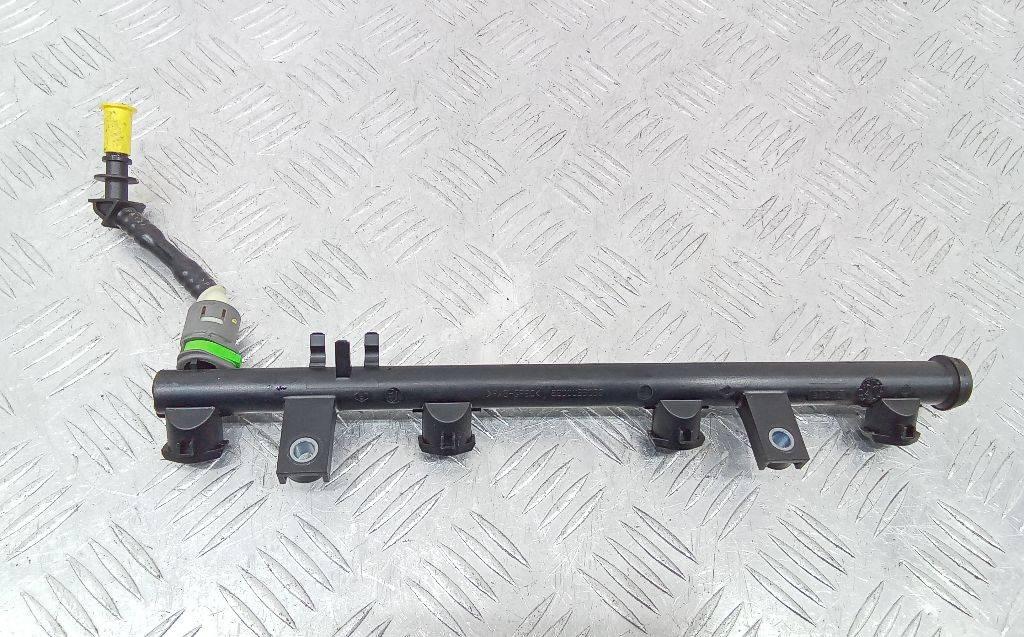 топливная рампа Renault Duster 2 поколение 2022, 2.0 л., бензин, МКПП, 8200053030 - фото №1