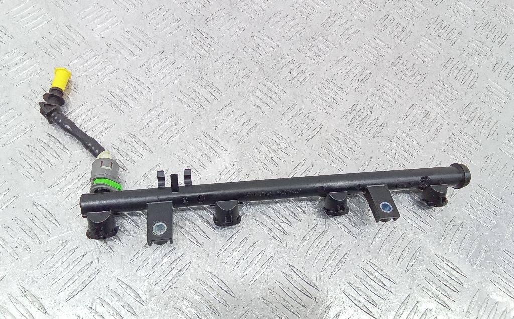 топливная рампа Renault Duster 2 поколение 2022, 2.0 л., бензин, МКПП, 8200053030 - фото №1