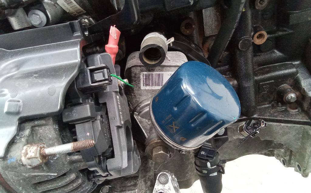 теплообменник масляного фильтра Renault Megane 3 поколение 2011, 1.5 л., дизель, МКПП, 779744 - фото №1