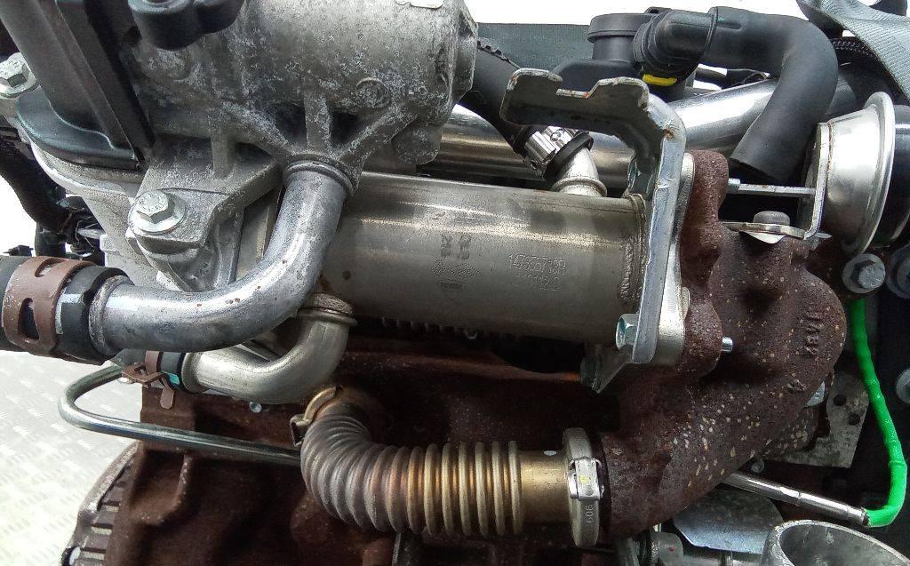 охладитель EGR / Радиатор EGR Renault Megane 3 поколение 2011, 1.5 л., дизель, МКПП, 147355713R - фото №1