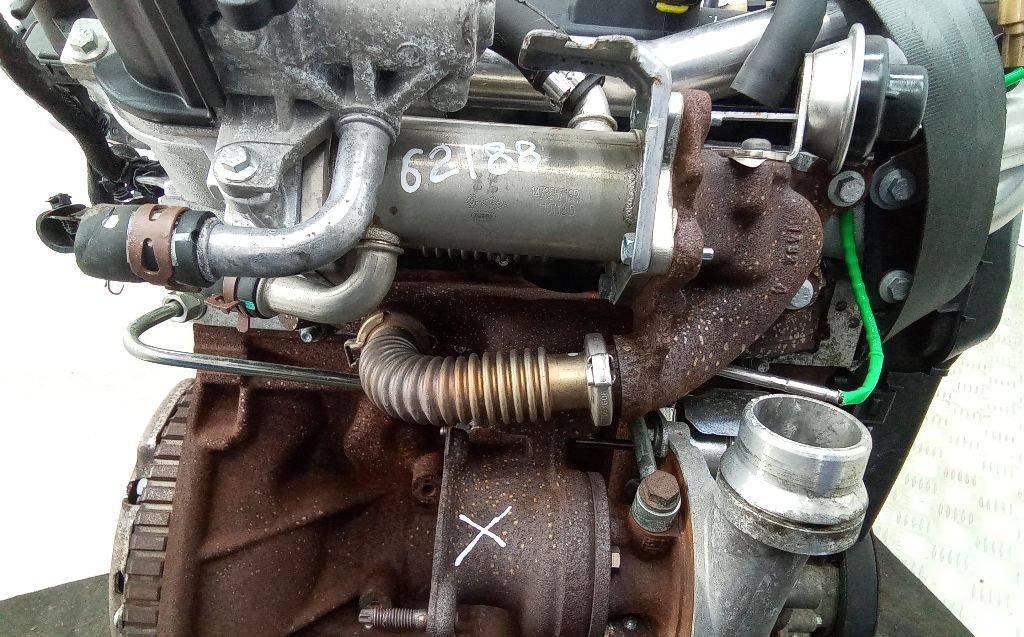 коллектор выпускной Renault Megane 3 поколение 2011, 1.5 л., дизель, МКПП - фото №1