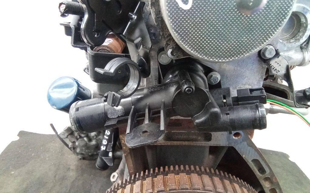 корпус термостата Renault Megane 3 поколение 2011, 1.5 л., дизель, МКПП - фото №1