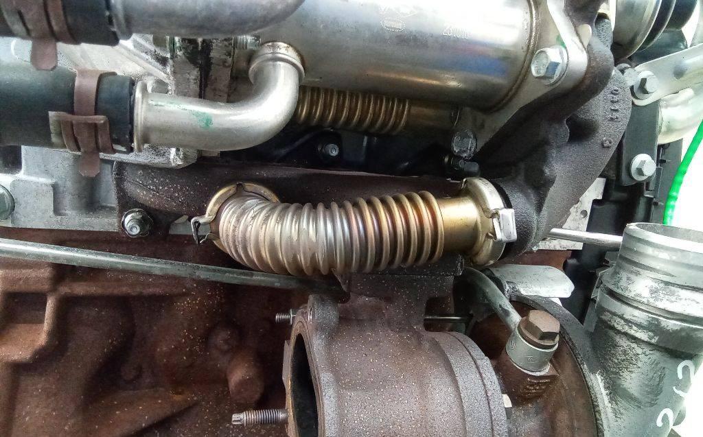 коллектор выпускной Renault Megane 3 поколение 2011, 1.5 л., дизель, МКПП - фото №1