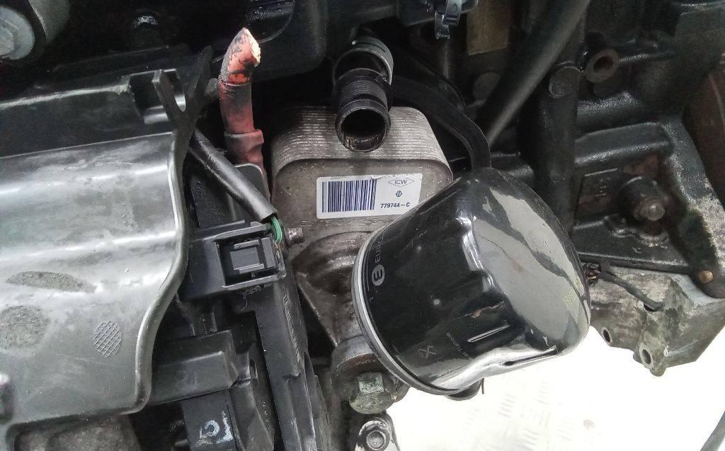 теплообменник масляного фильтра Renault Megane 3 поколение 2011, 1.5 л., дизель, МКПП, 779744 - фото №1