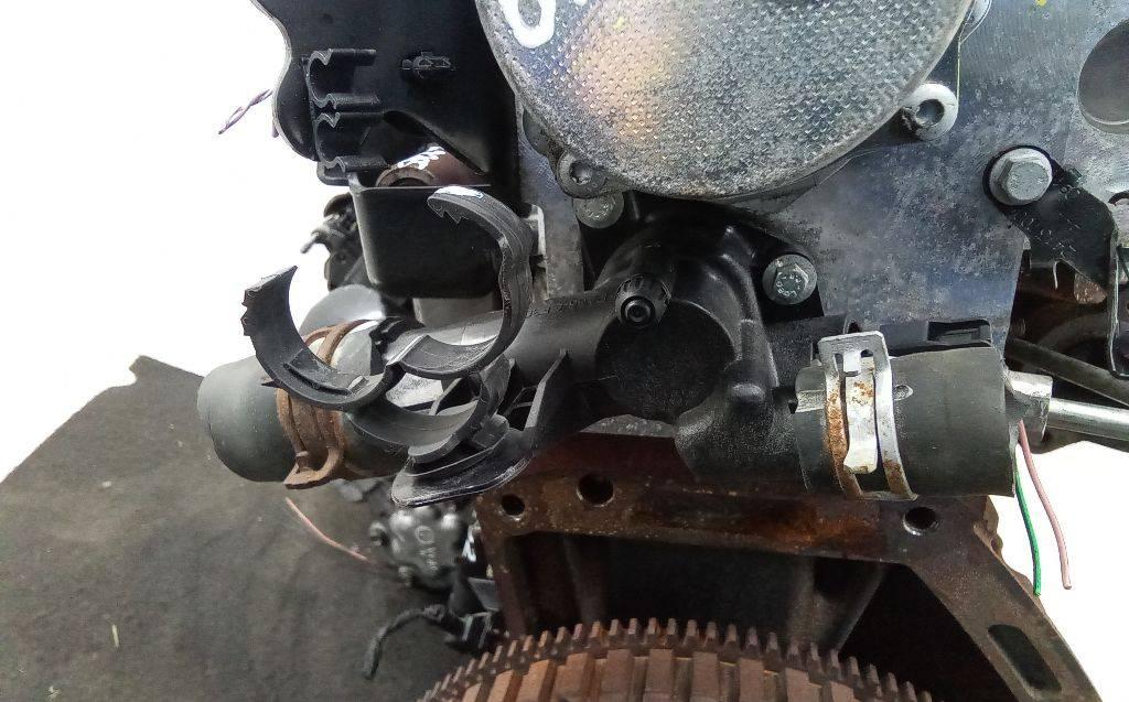 корпус термостата Renault Megane 3 поколение 2011, 1.5 л., дизель, МКПП - фото №1