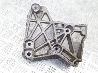 кронштейн двигателя Renault Megane 2 поколение [рестайлинг] 2006, 1.5 л., дизель, 8200293844