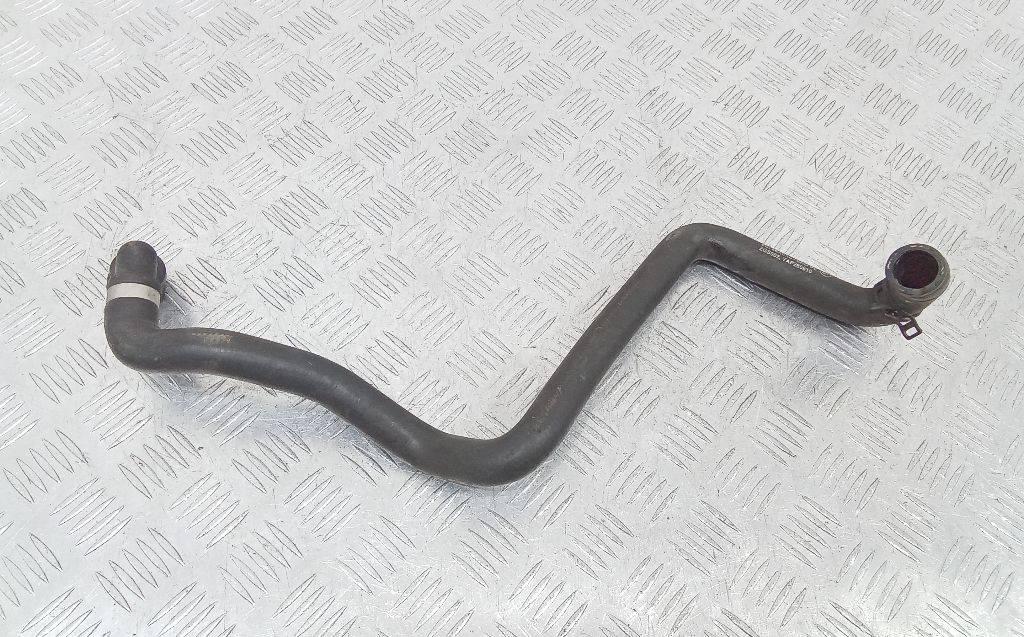 патрубок радиатора Mercedes-Benz A-Класс W176 2013, 2.0 л., бензин, A2468303096 - фото №1